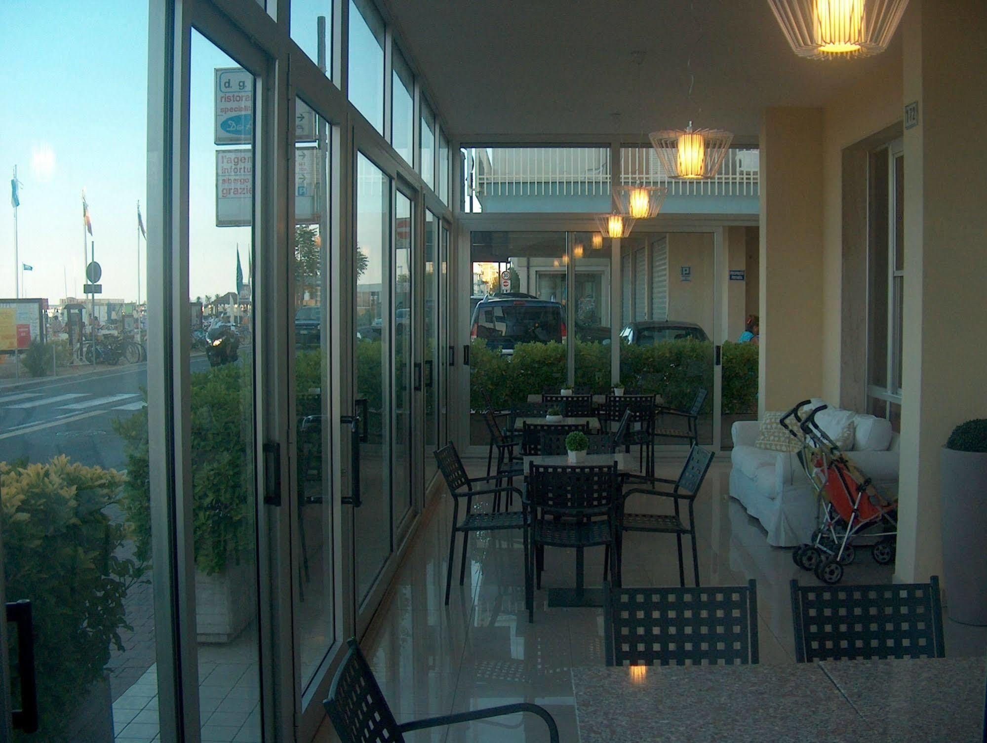 Hotel Trevi Bellaria-Igea Marina Exterior foto